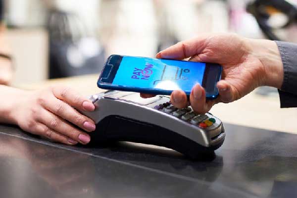 分析师警示MicroStrategy或被踢出纳斯达克100指数