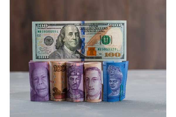 白银经历五年多最大单日跌幅后反弹回升